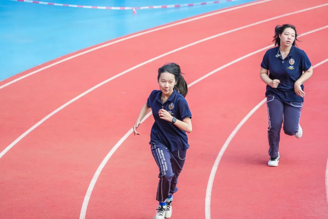 20231115上午华外运动会910.jpg 图片